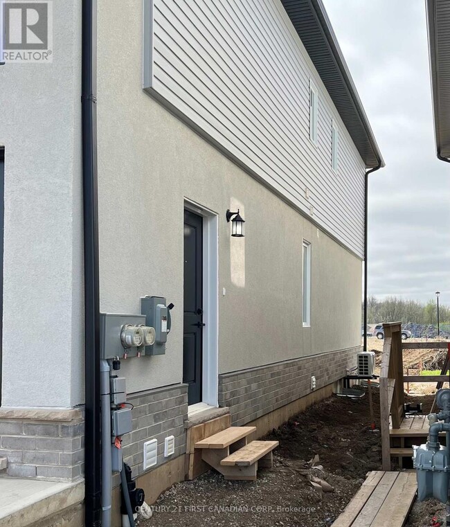 Building Photo - 1147 Hobbs Dr