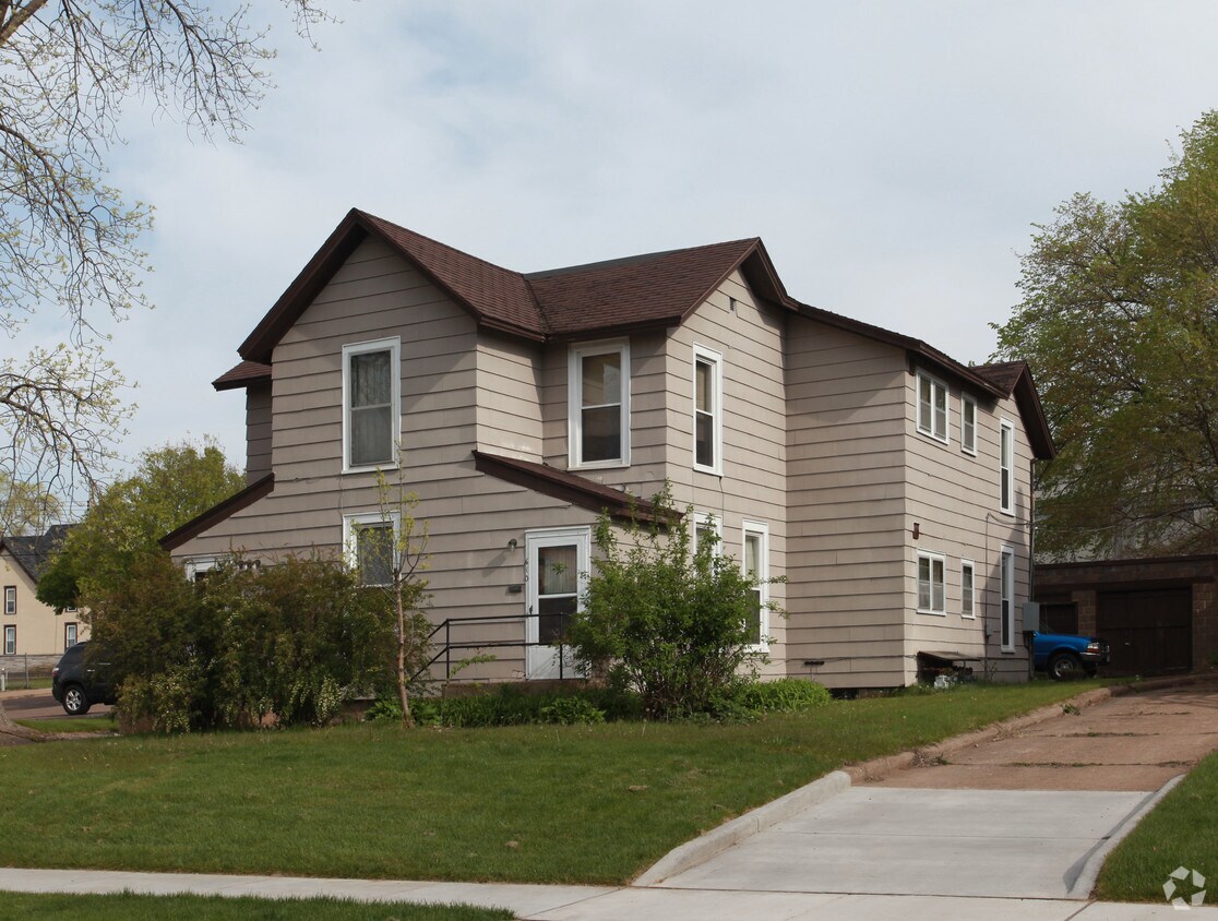 Primary Photo - 608-610 Wisconsin St