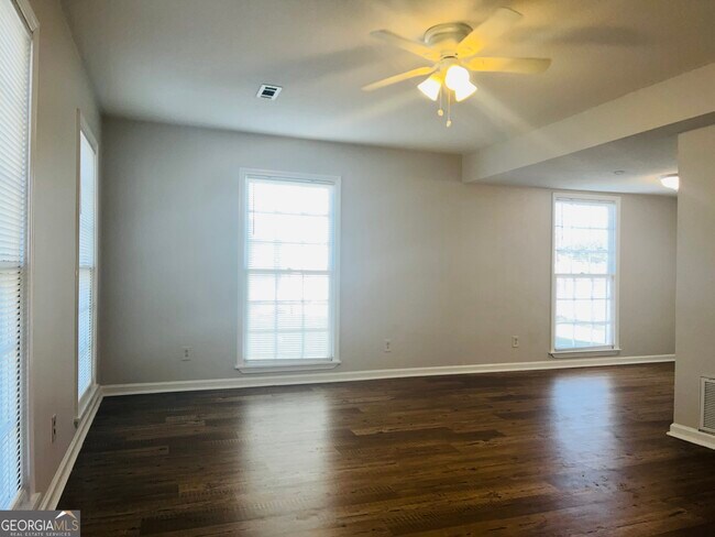 Foto del edificio - 17 Curran Ave