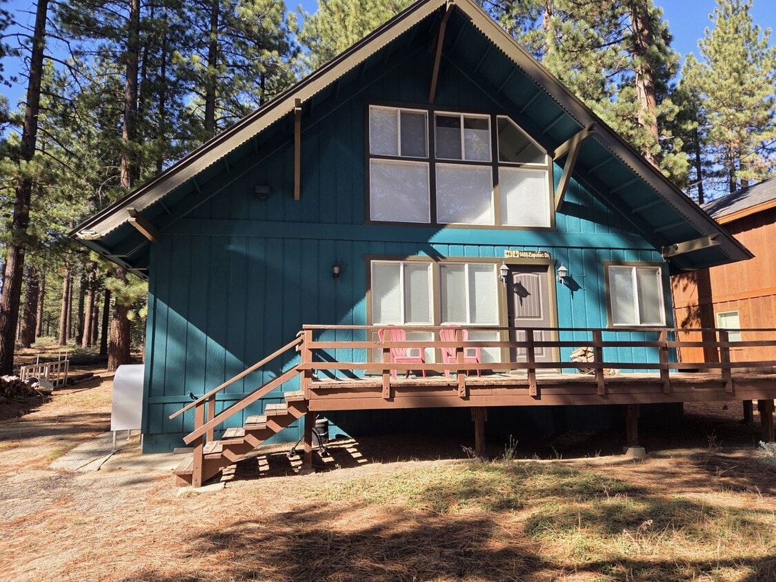 Primary Photo - Quiet furnished cabin for ski lease