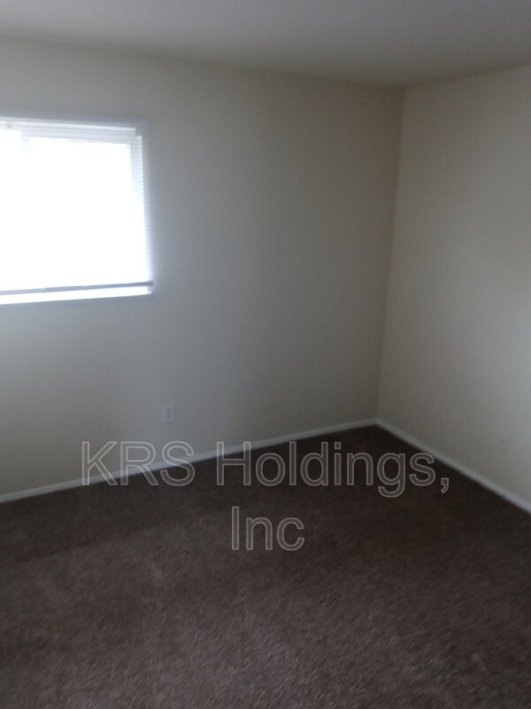 Building Photo - 1237 Nelson St