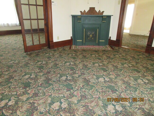Formal dining room - 110 N Main St
