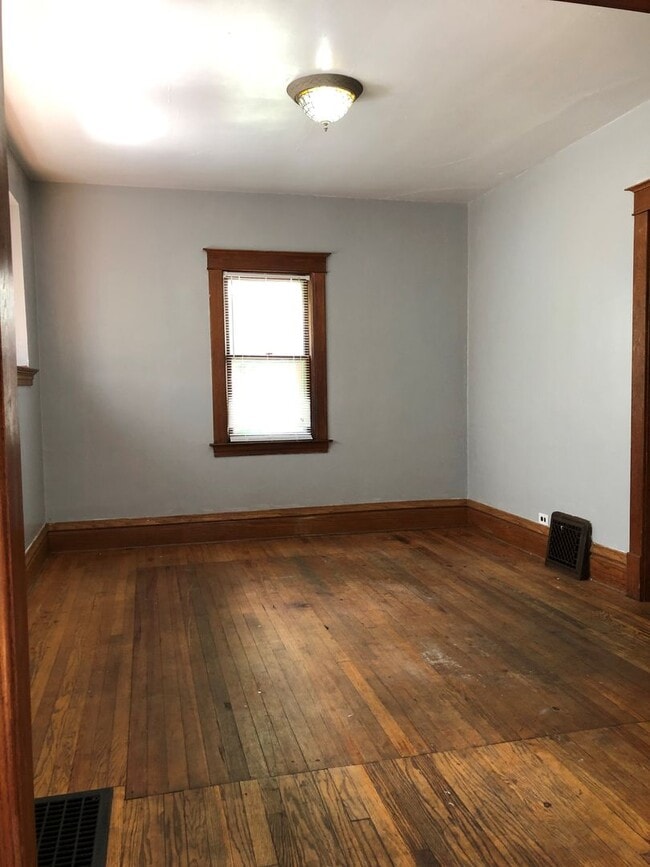 1108 Merrill 3 Bed/1 Bath House Near WMU... House Rental in