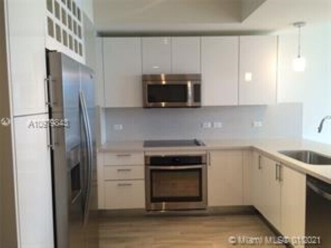 Foto del edificio - 999 SW 1st Ave