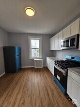 Building Photo - 506 N 13th St