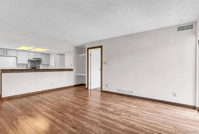Foto del edificio - 9666 Brentwood Way