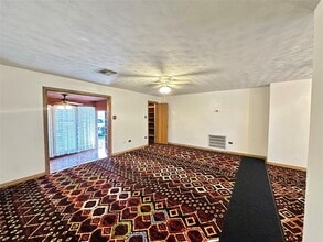 Building Photo - 2810 N Houston Dr