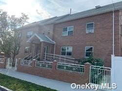 Primary Photo - 185-11-185-73 73rd Ave