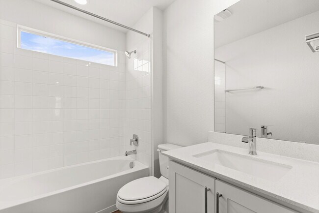 Foto del edificio - 436 Millbrook Blvd