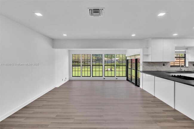 Foto del edificio - 418 S 57th Way
