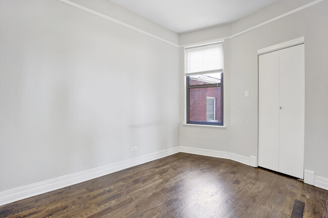 Building Photo - 2341 W Charleston St