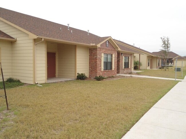Foto del edificio - 1701 Canyon Cir
