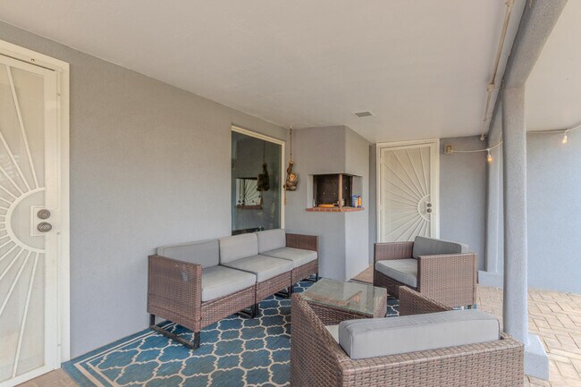 Foto del edificio - 3730 E Kings Ave