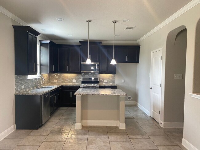 Foto del edificio - 3 bed 2.5 bath home in Steubing Farms Subdivision