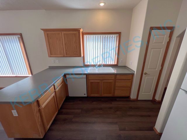 Foto del edificio - 3794 NE Fairview Lake Way