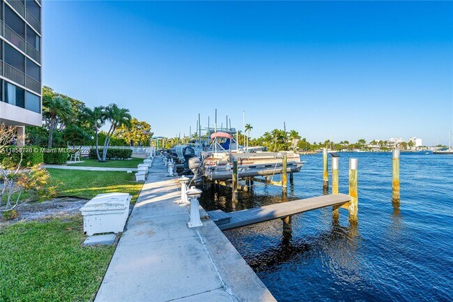 Building Photo - 740 S Federal Hwy