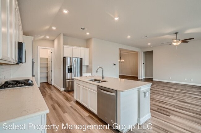 Building Photo - 3 br, 2.5 bath House - 19006 Mountain Pl