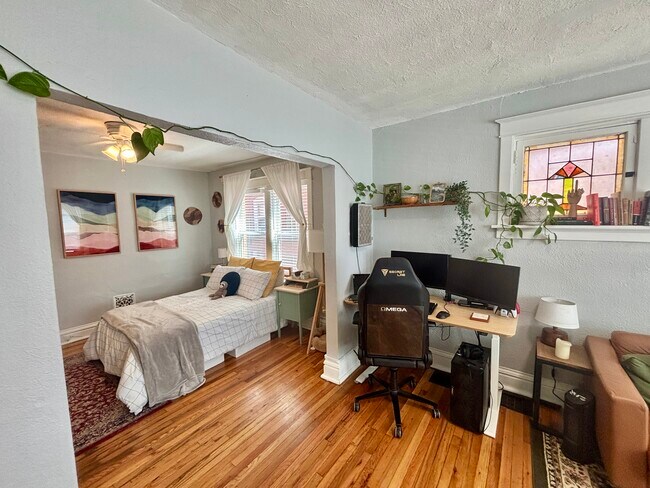 Foto del edificio - 5331 Bancroft Ave