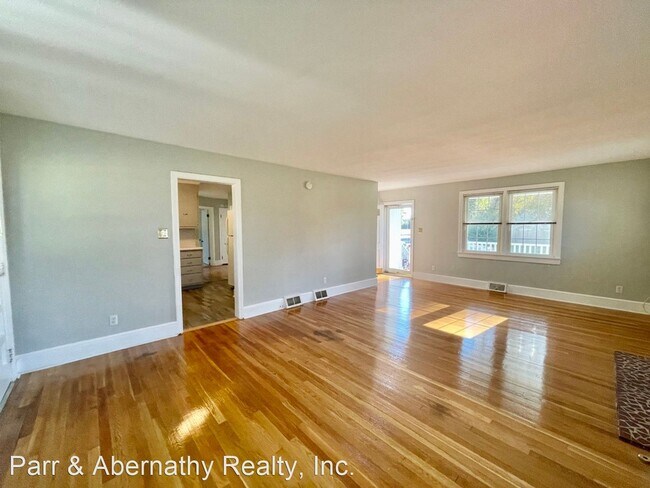 Foto del edificio - 4 br, 1.5 bath House - 3116 Woodlawn Avenue