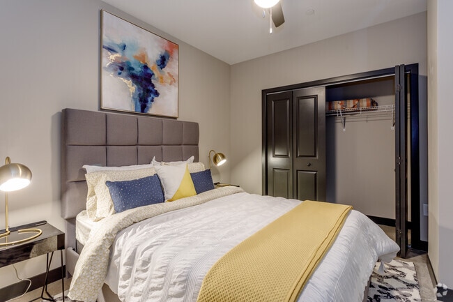 2BR, 1BA - B1 - Flashcube Apartments