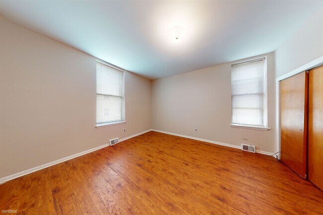 Building Photo - 3 br, 1 bath Duplex - 1707 W DIAMOND ST Un...