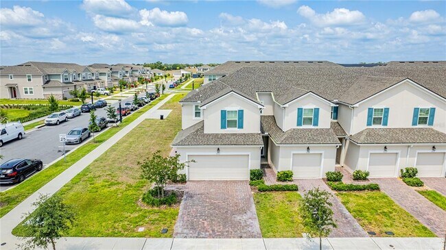 Building Photo - 1100 Lakeshore Breeze Pl