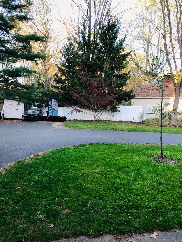 200 Sunnydale Rd Unit First Floor, Trumbull, CT 06611 Apartments in