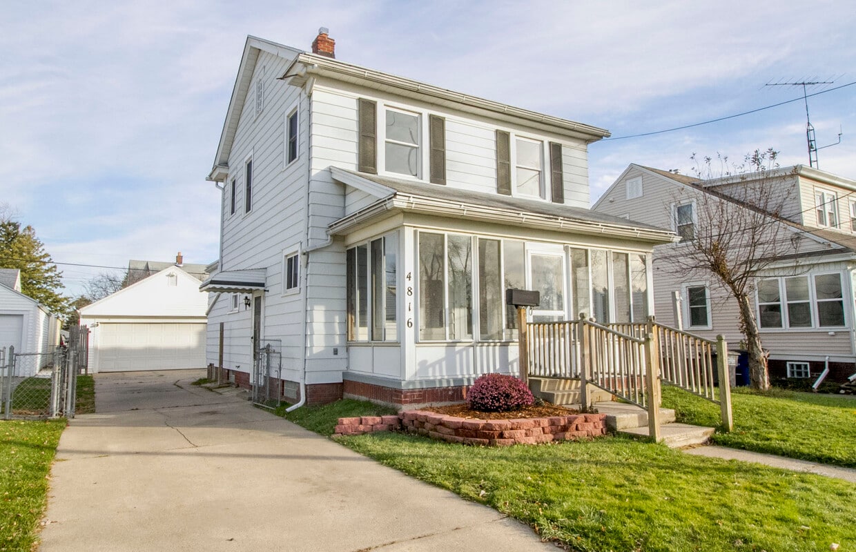 Primary Photo - 4816 296th St