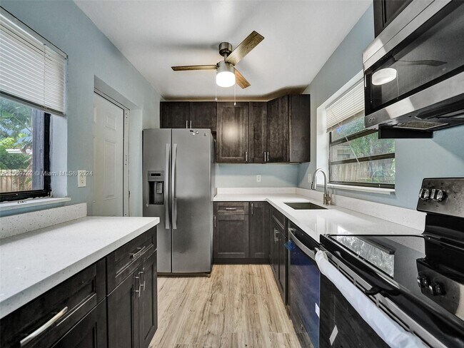 Foto del edificio - 1298 NE 39th St