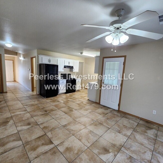 Foto del edificio - 844 Lariat St