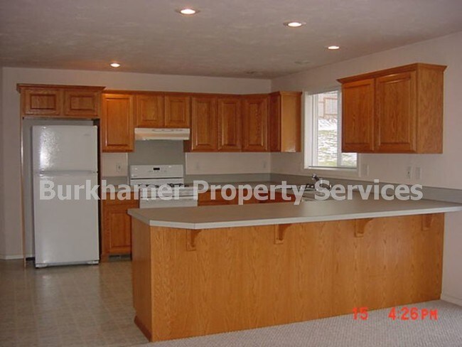Foto del edificio - 515 N River St
