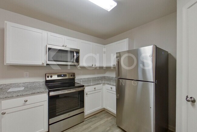 Foto del edificio - 2481 Whirlwind Ln