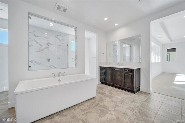 Building Photo - 5 br, 5.5 bath House - 20626 W Deer Grass Ct