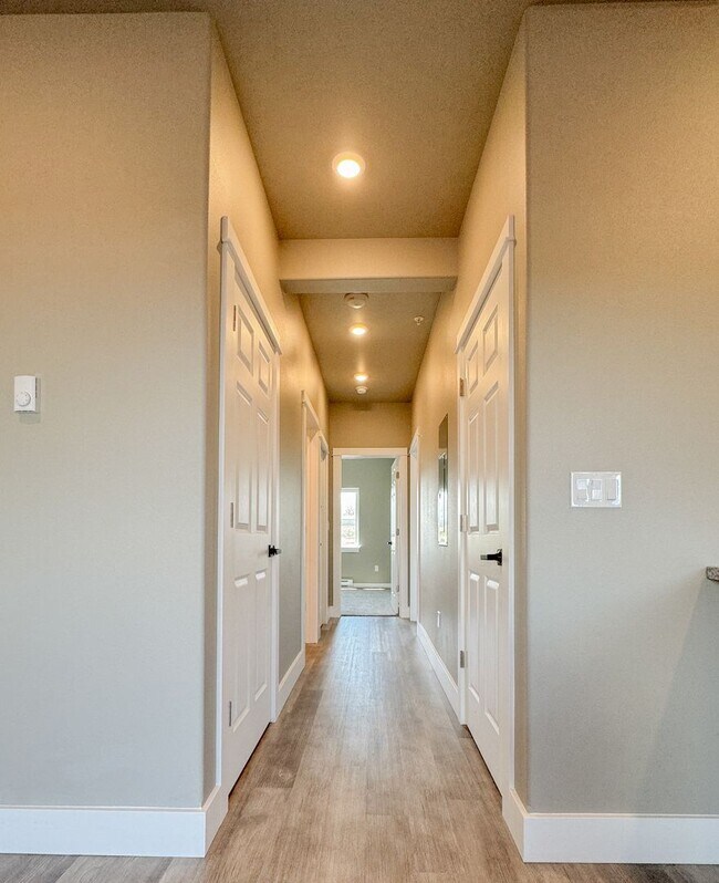 Foto del edificio - Pet Friendly 2 bed/ 2 bath unit at Soldier Ridge!