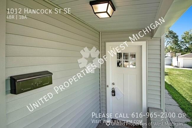 Building Photo - Available Now | 4 Bedroom 1 Bath Single Fa...