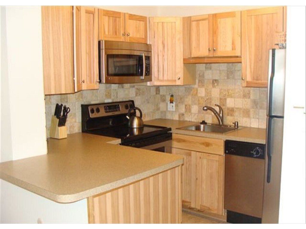 111 Treetop Cir Unit 111, Laconia, NH 03246 Condo for Rent in Laconia