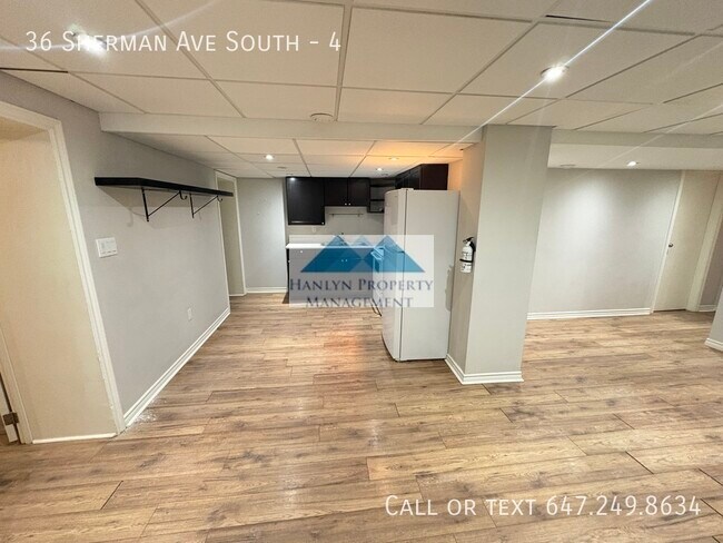 Building Photo - Spacious 2 Bedroom in Lower Level