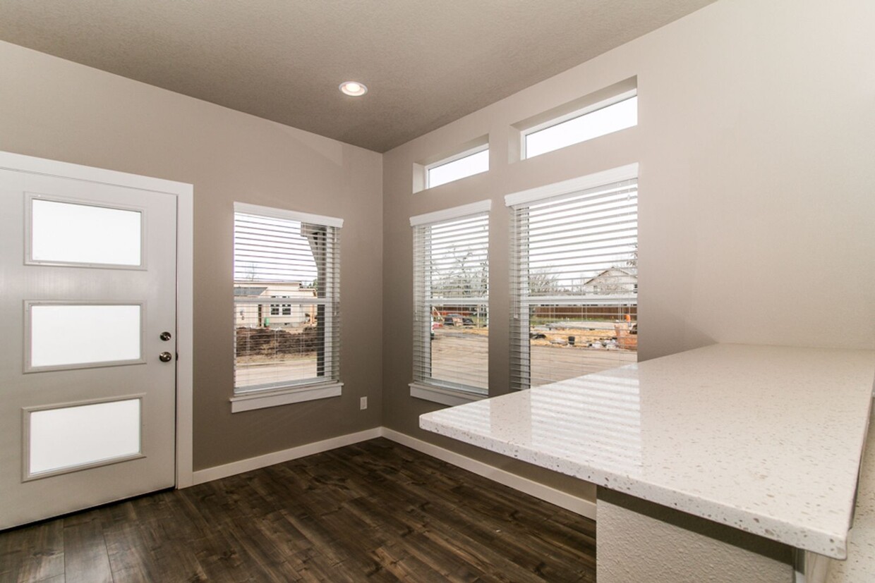 Foto principal - Beautiful 2 bedroom Tiny Home at Turtle Cr...