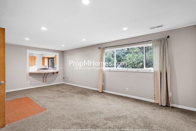 Foto del edificio - Cozy Two Bedroom Duplex in Norwood!