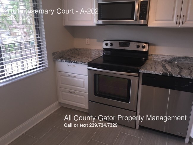 Building Photo - 1101 Rosemary Ct