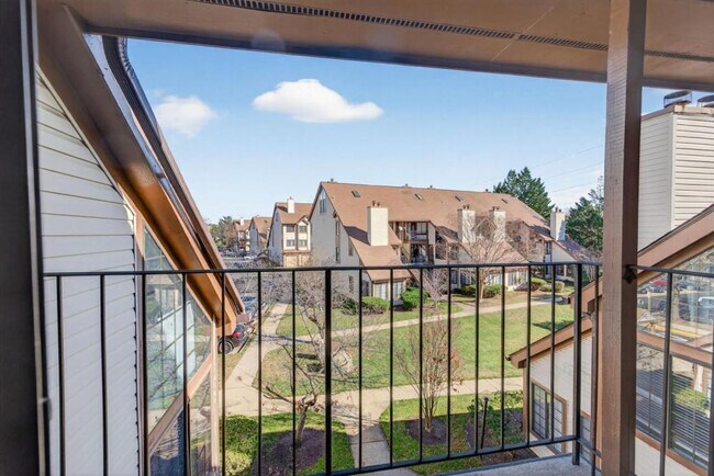 Foto del edificio - 6017 Curtier Dr