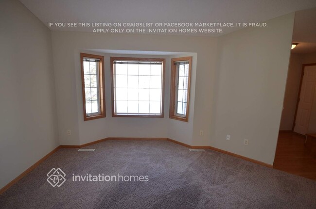 Building Photo - 930 118th Ln NE