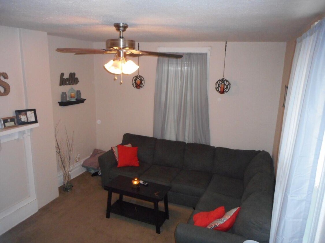 426 Broad Ave, Belle Vernon, PA 15012 Apartments in Belle Vernon, PA