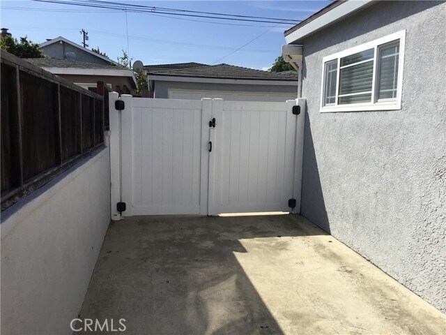 Building Photo - 2822 Onrado St