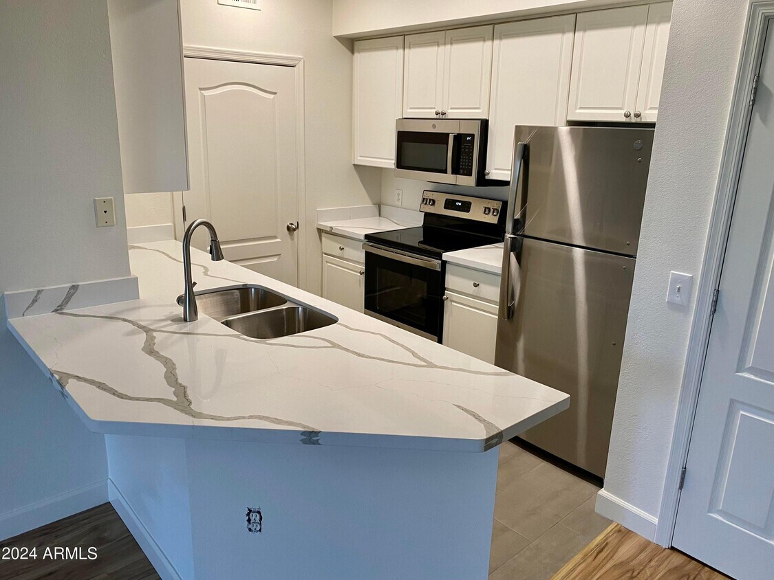 Foto principal - 1701 E Colter St