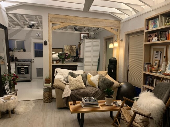 Building Photo - A North Park Gem! Remodeled! One of a kind...