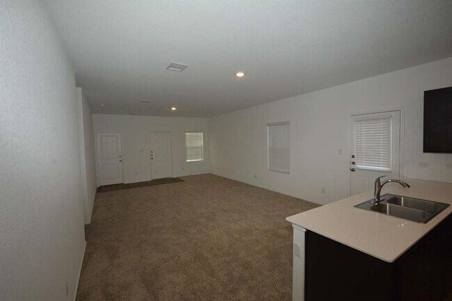 Foto del edificio - Excellent single 3 bedroom 2 bath in Bastrop