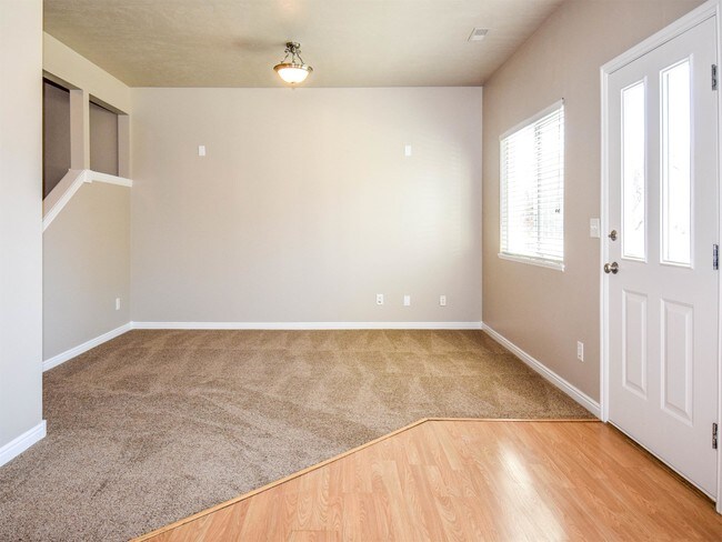 Building Photo - 462 W 1490 N