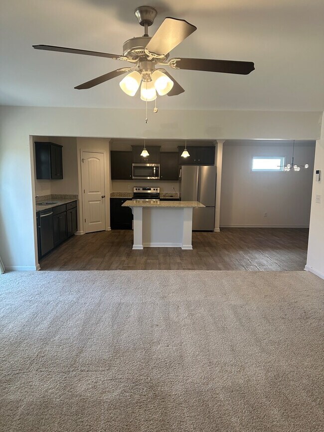 Foto del edificio - 1853 Ruger Dr