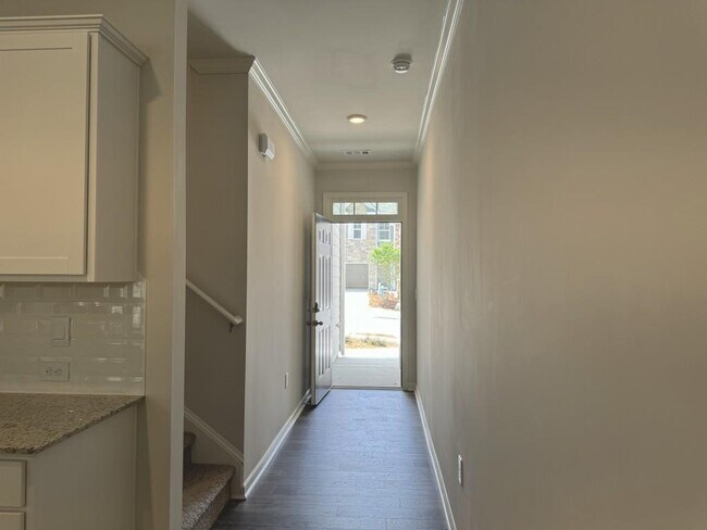 Building Photo - 2292 Blue Monarch Dr